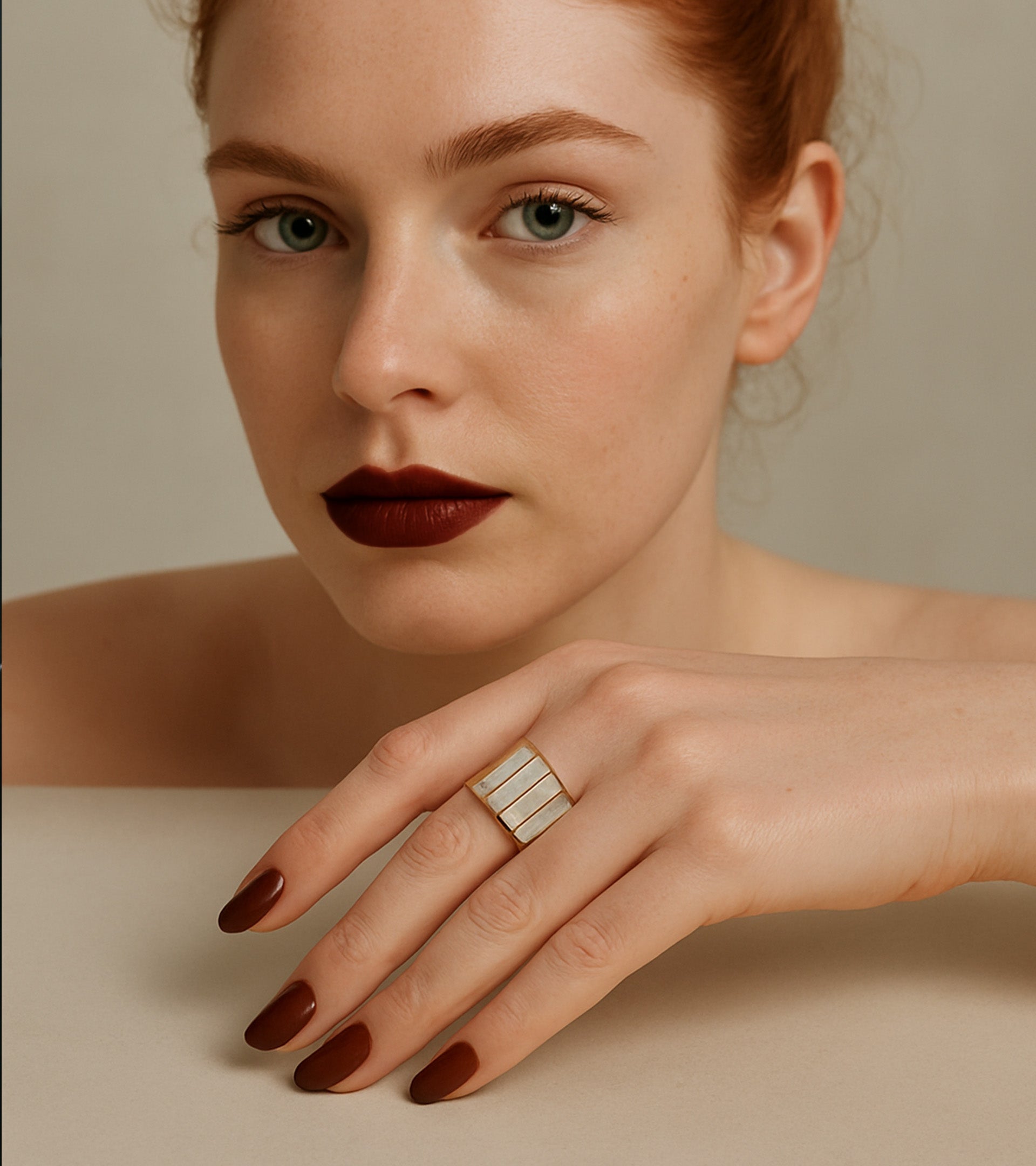 MOTHER OF PEARL 4 ANELLO PP