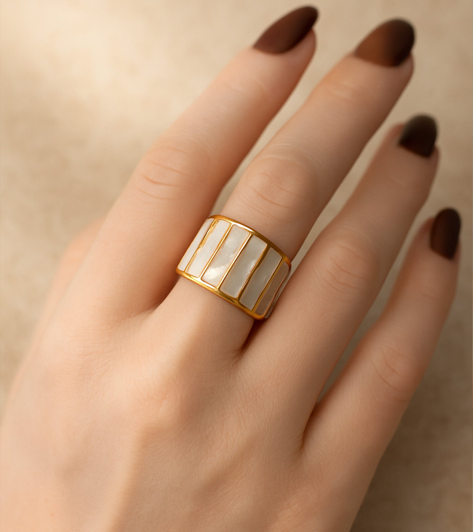 MOTHER OF PEARL 4 ANELLO PP