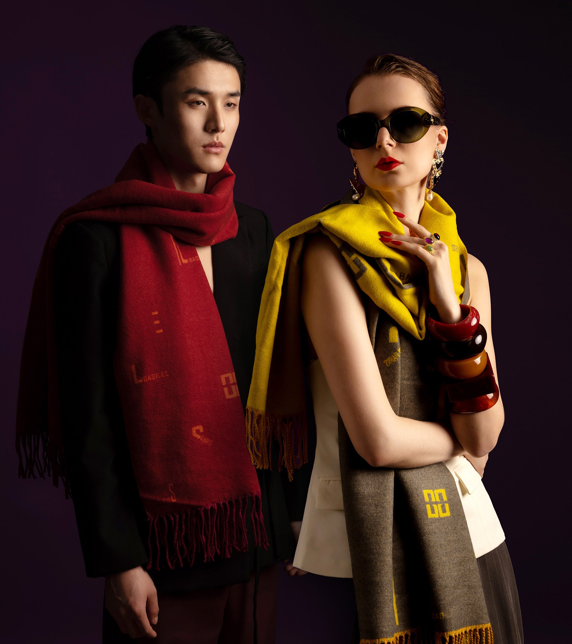 FOULARDS EN SOIE & ECHARPES